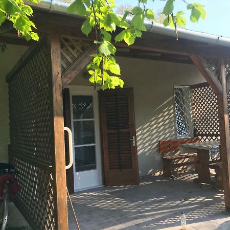 Balatonszemes Small House Экстерьер фото