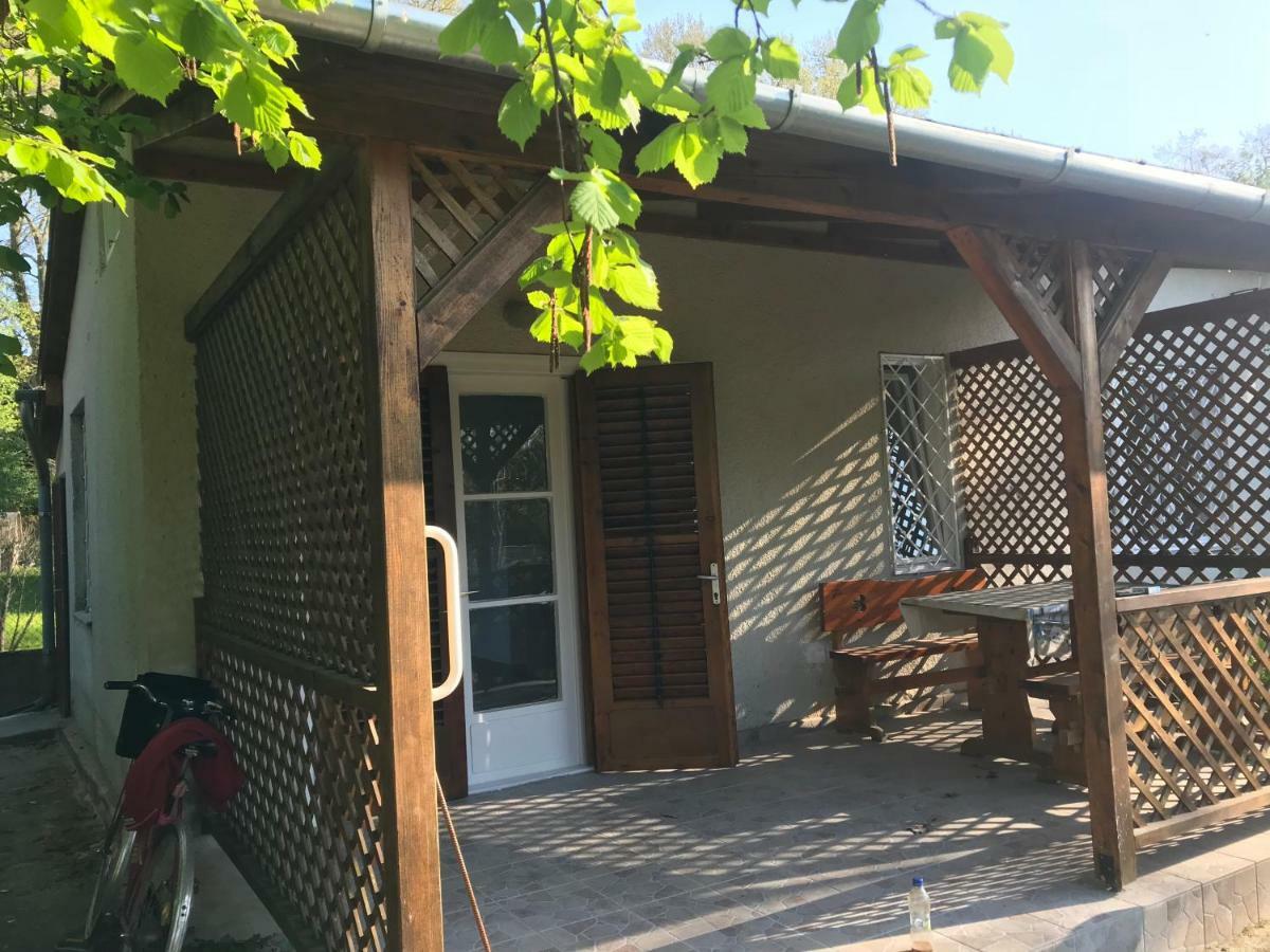 Balatonszemes Small House Экстерьер фото